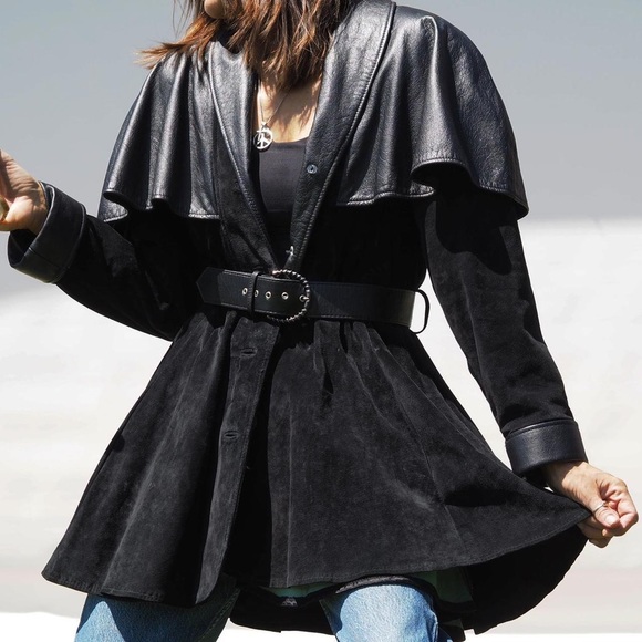 RARE VINTAGE SUEDE / LEATHER BELTED TRENCH COAT - Picture 6 of 8